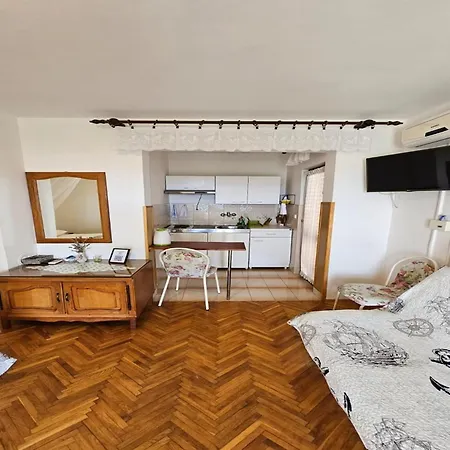 Lejlighed In Tribunj Near Bristak