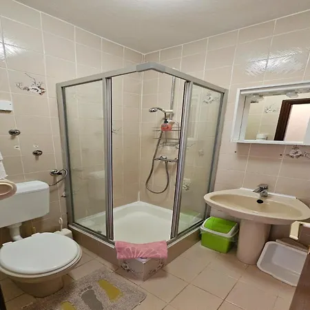 In Tribunj Near Bristak דירה Tribalj